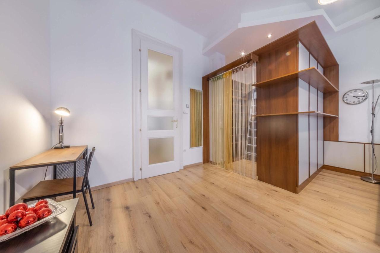Anastasia 2 Bedrooms Apartment On Vaci Utca Budapeşte Dış mekan fotoğraf